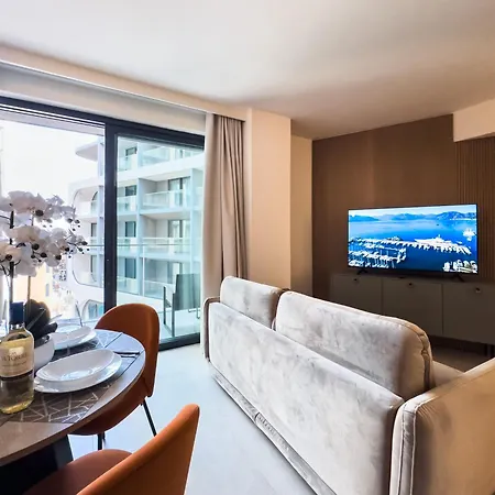 Mercury Delightful W Pool Access By Arco Collection