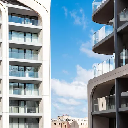 Mercury Delightful W Pool Access By Arco Collection *