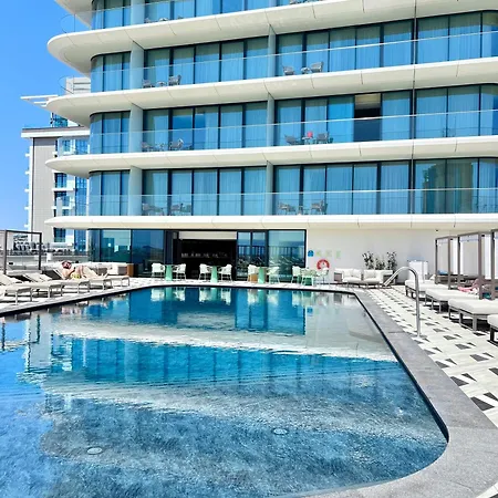 Mercury Delightful With Pool Access By Arcobnb *