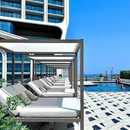 Mercury Delightful W Pool Access By Arco Collection *