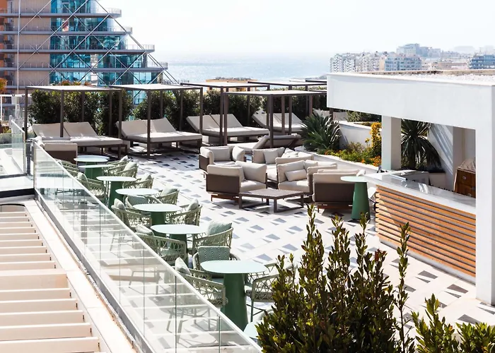 Mercury Delightful W Pool Access By Arco Collection San Ġiljan